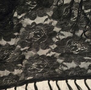Vintage  Black Lace Scarf, Neck Wrap, Fringed, goth, gypsy, romantic